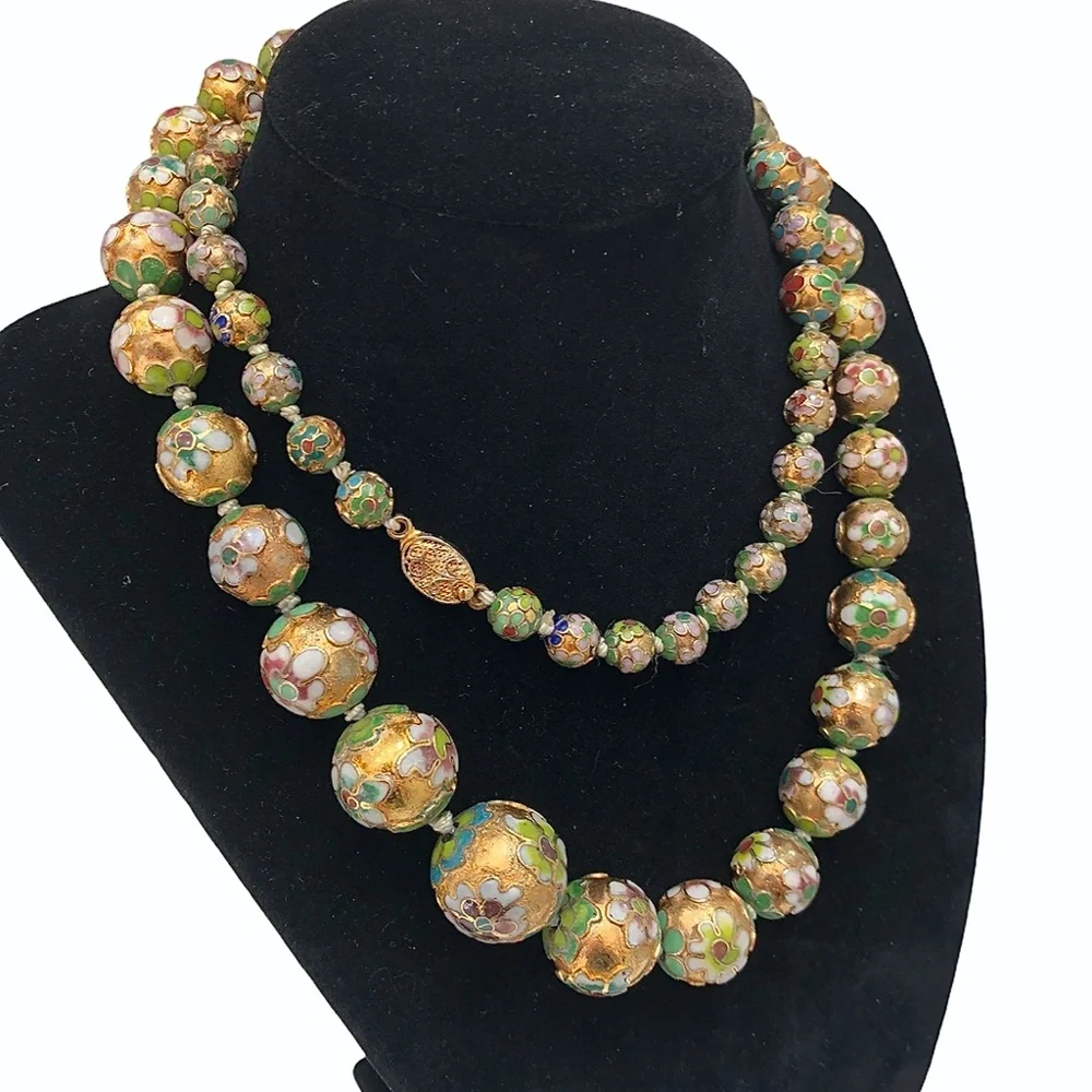 VINTAGE GRADUATED CLOISONNÉ BEAD NECKLACE 30.5